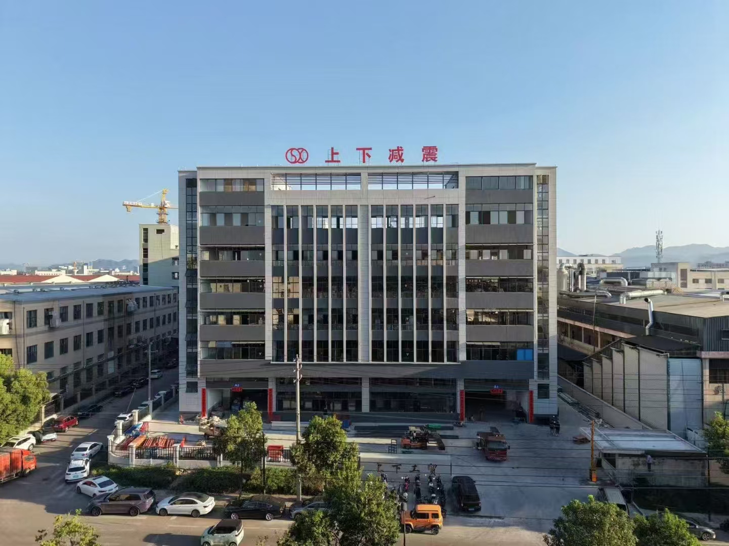 Explosive! Novum 18,000㎡ sex fabularum officinam detexit!